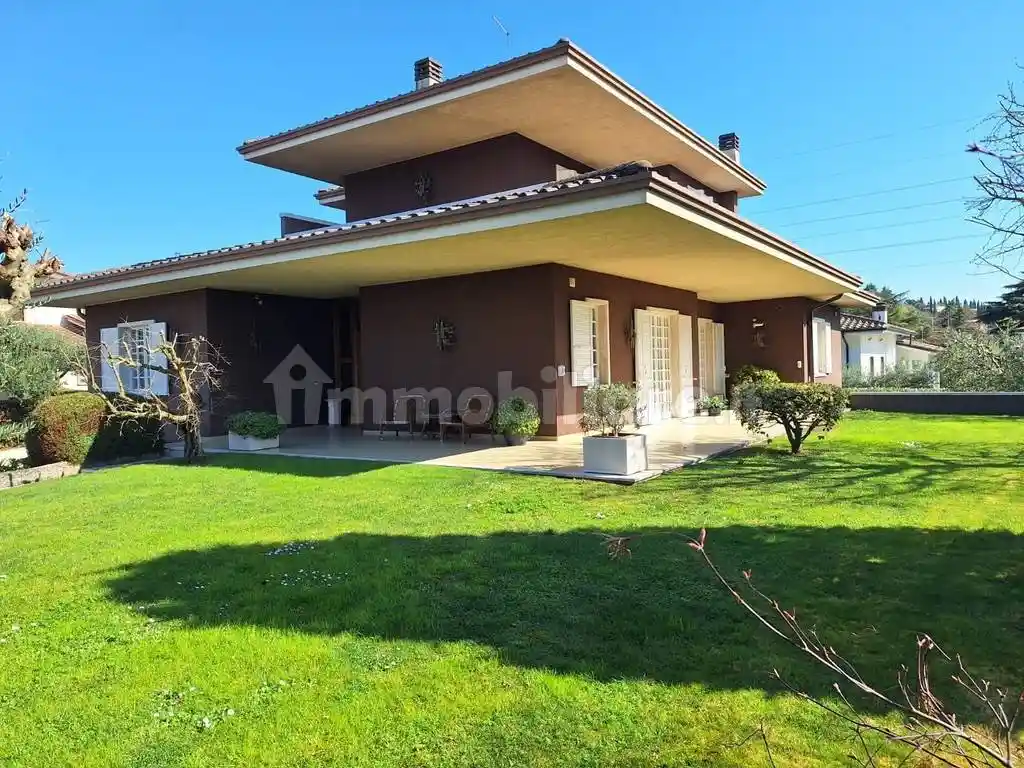Villa in vendita a Sant'Ambrogio di Valpolicella
