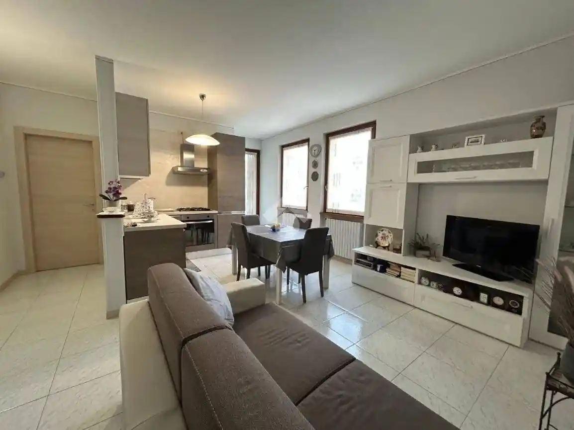 Appartamento in vendita a Sarnico