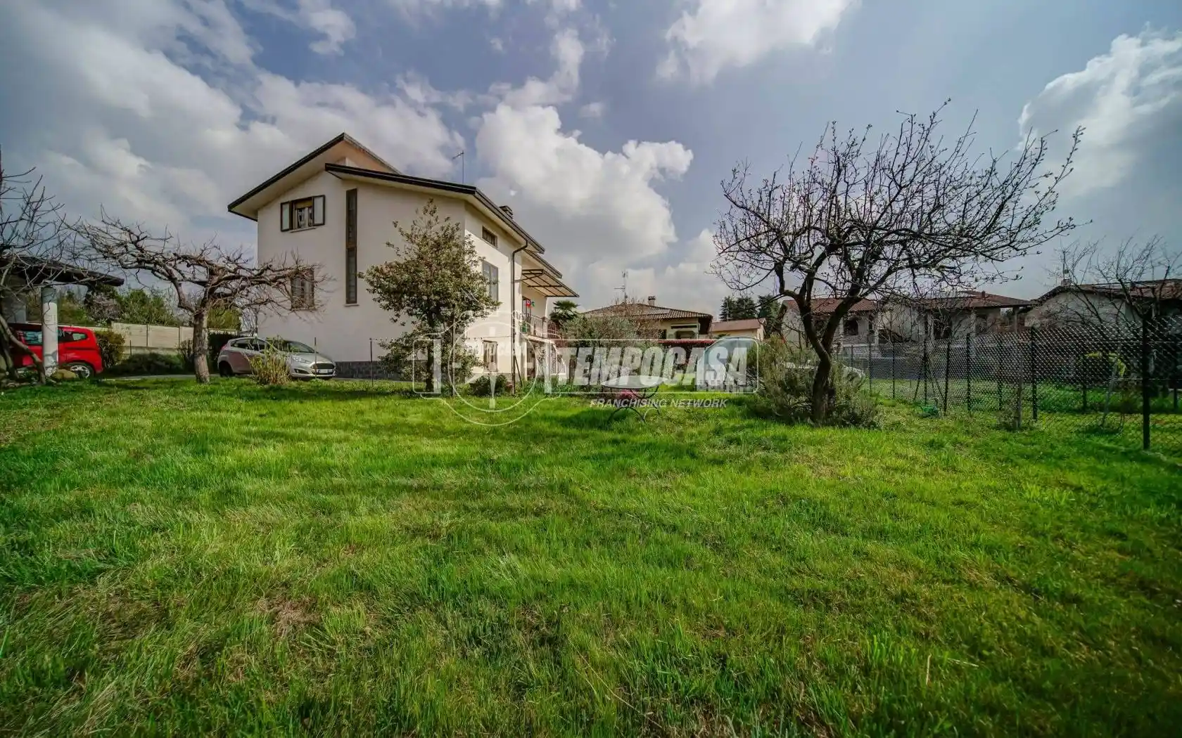 Villa in vendita a Caronno Varesino