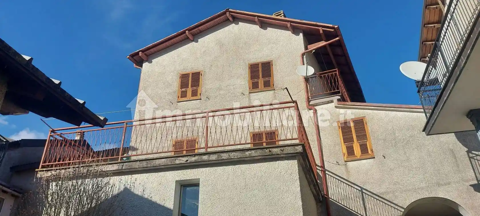 Casa indipendente in vendita a Rezzoaglio