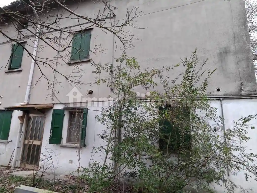 Rustico - Casale in vendita a Ravarino