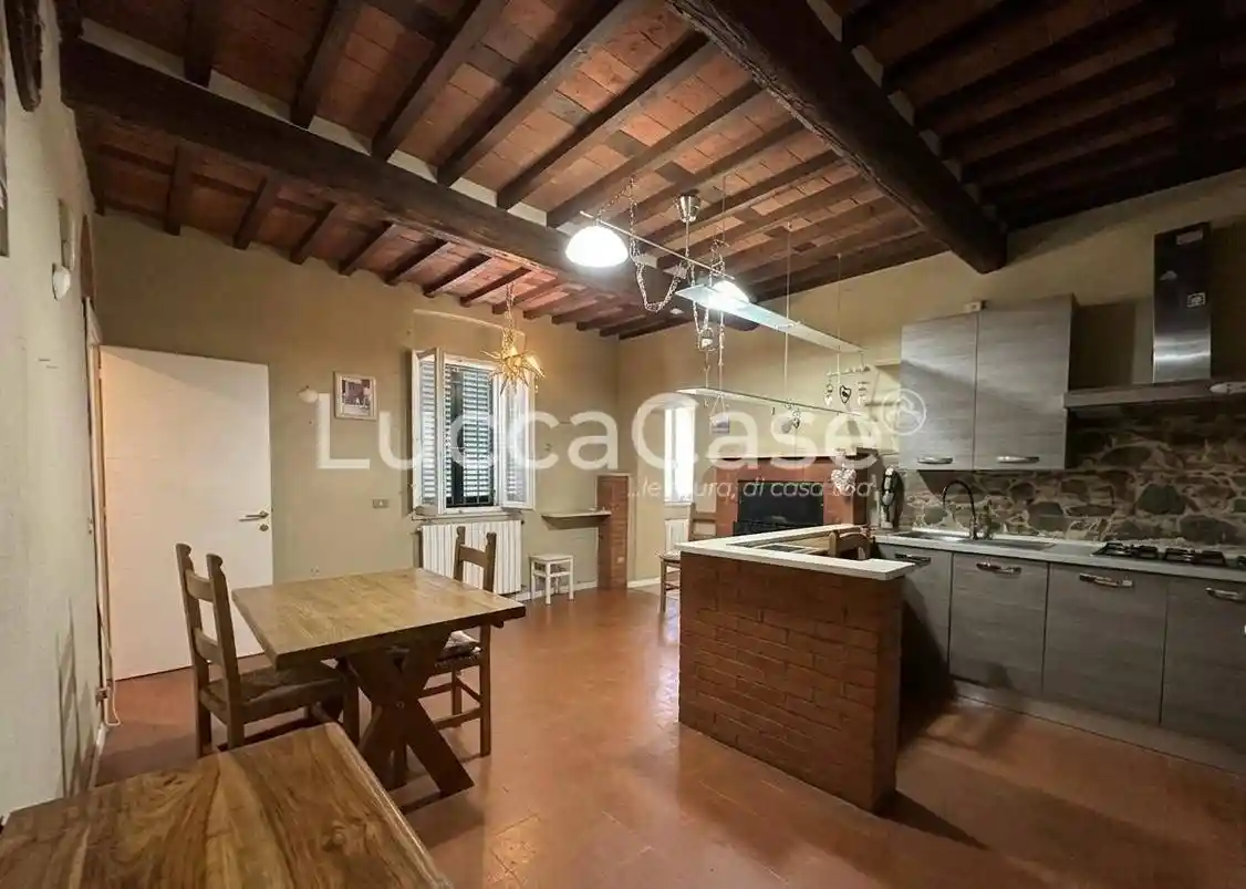 Casa indipendente in vendita a Montecarlo