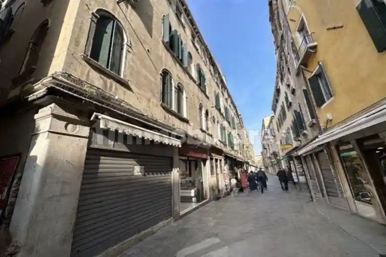 Appartamento in vendita a Venezia