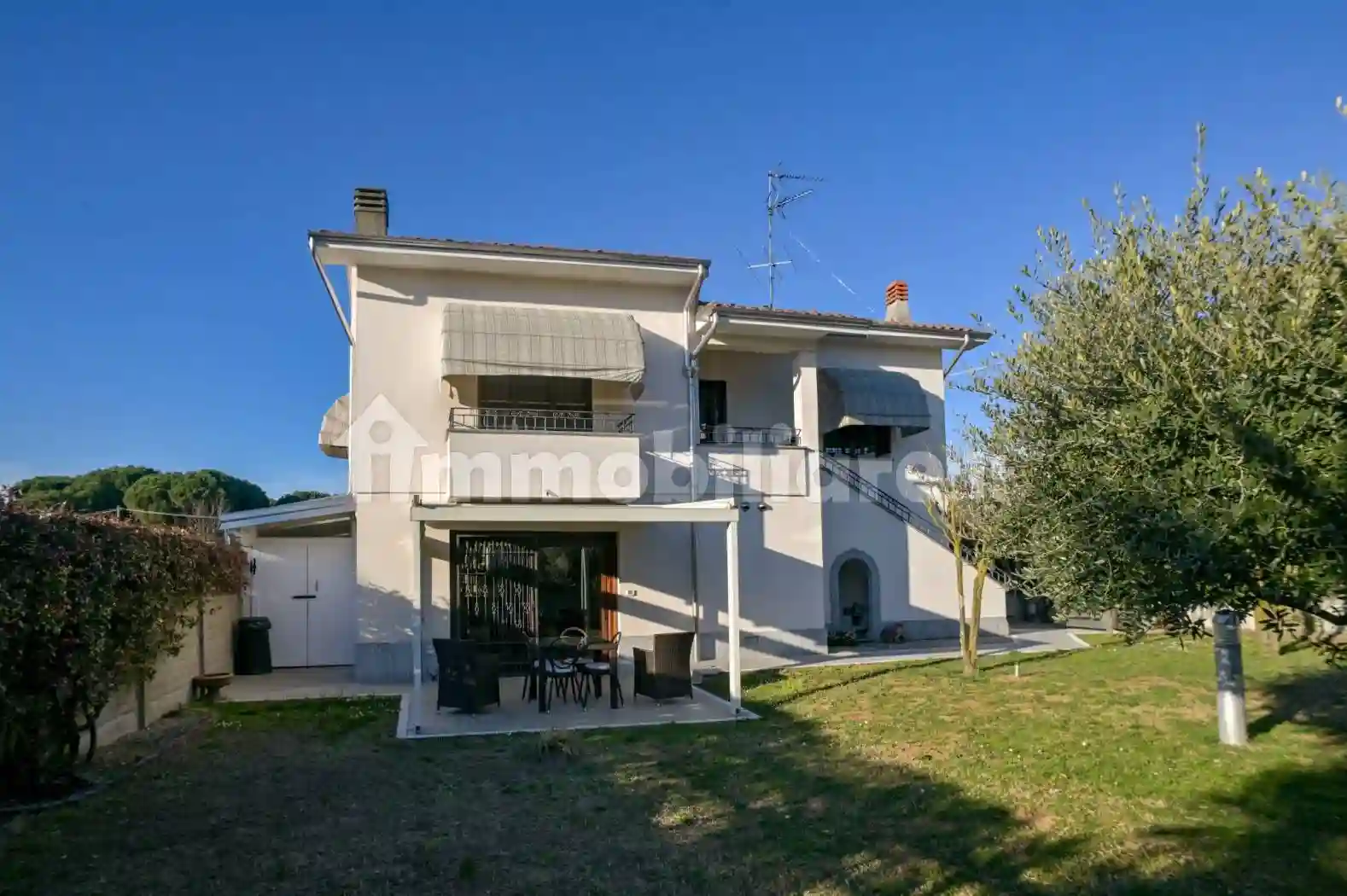 Villa - foto 2