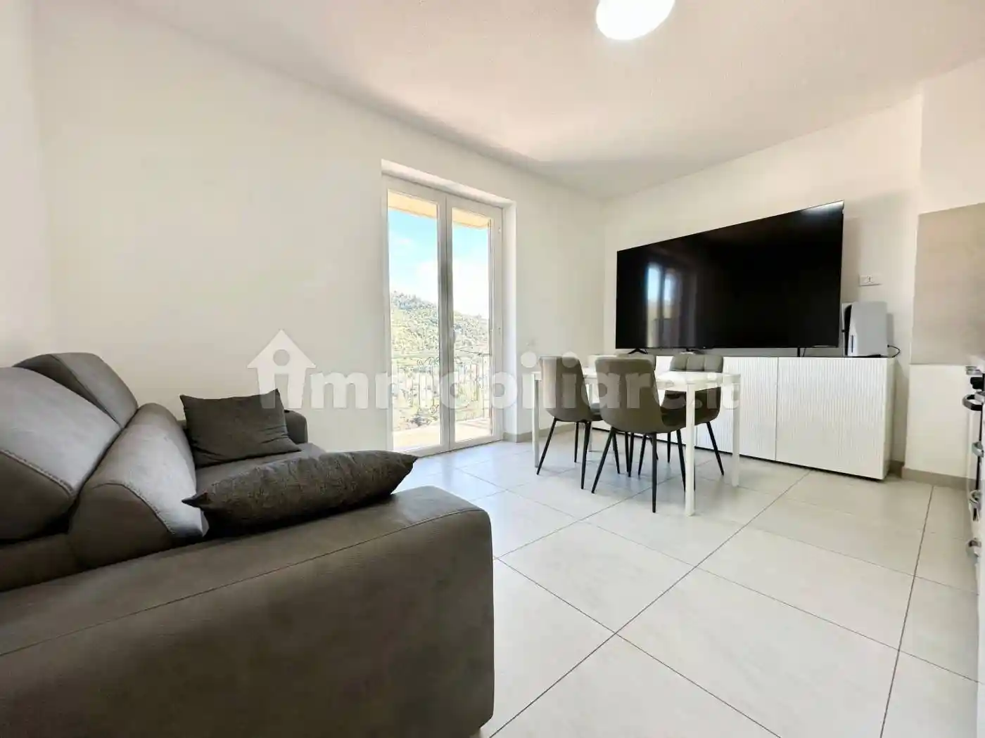 Appartamento in vendita a Imperia