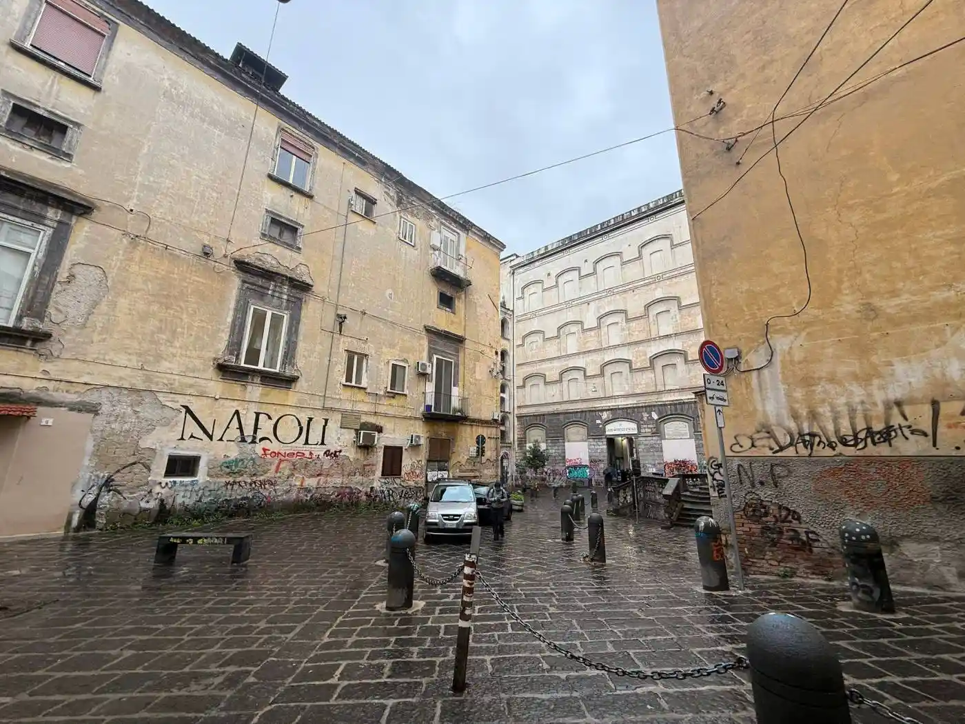 Appartamento in vendita a Napoli