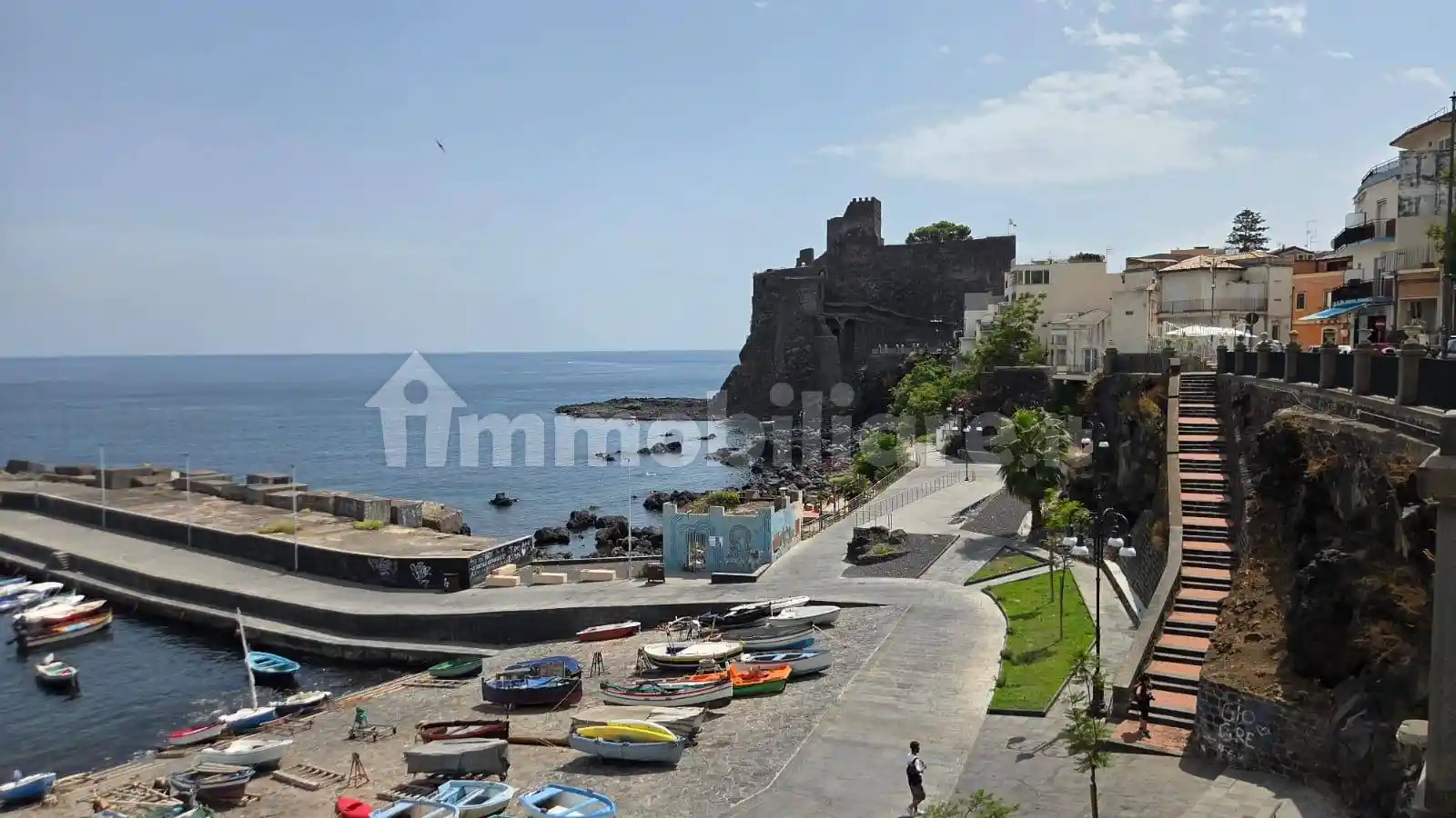 Appartamento in vendita a Aci Castello