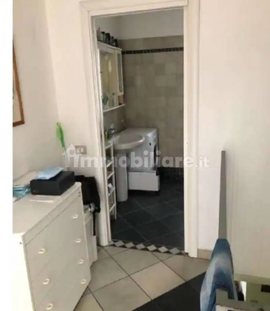 Appartamento in vendita a Gazzada Schianno