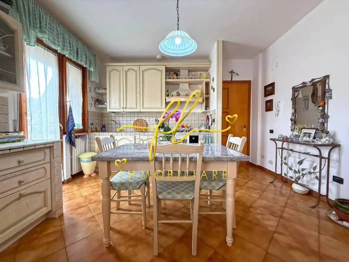 Appartamento in vendita a Cecina