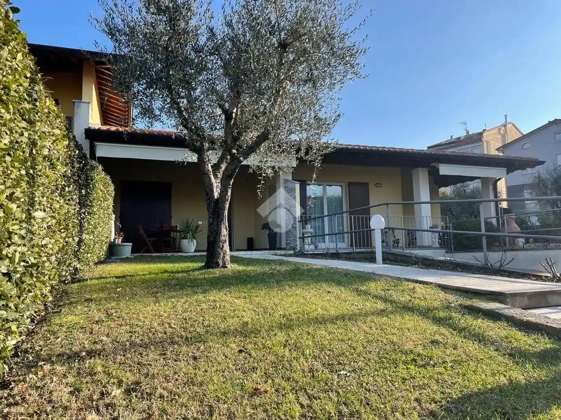 Appartamento in affitto a Moniga del Garda