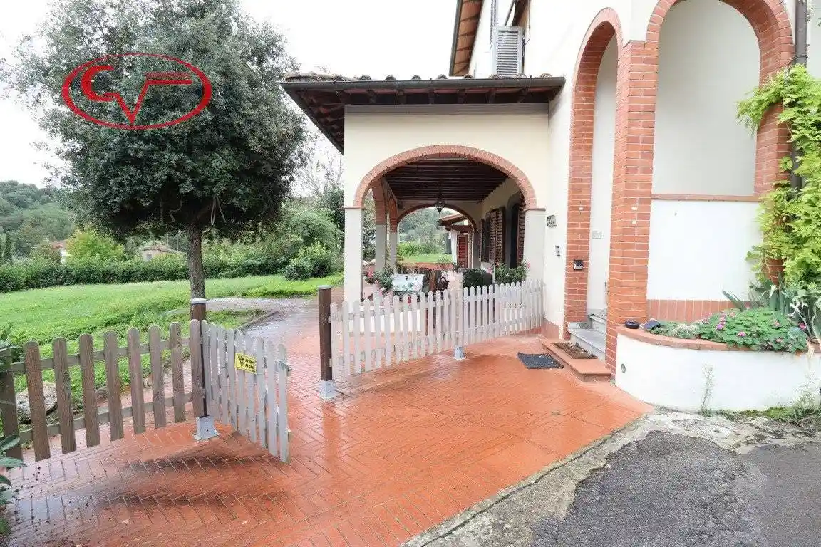 Villa in vendita a Montevarchi