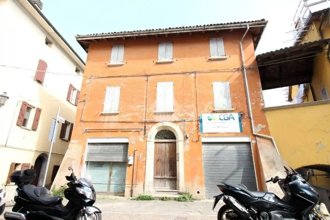 Palazzo - Edificio in vendita a Valsamoggia