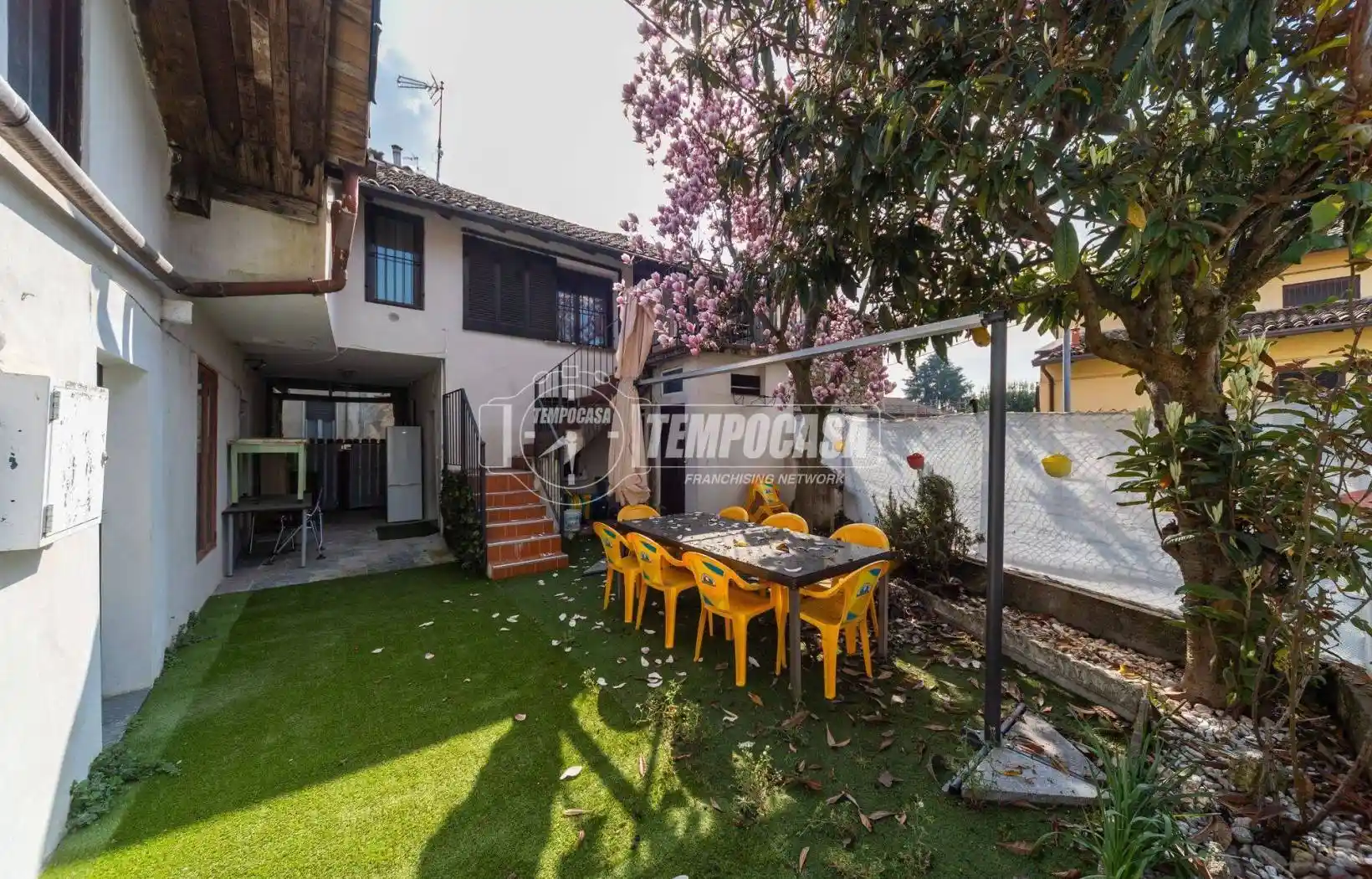 Appartamento in vendita a Barzanò