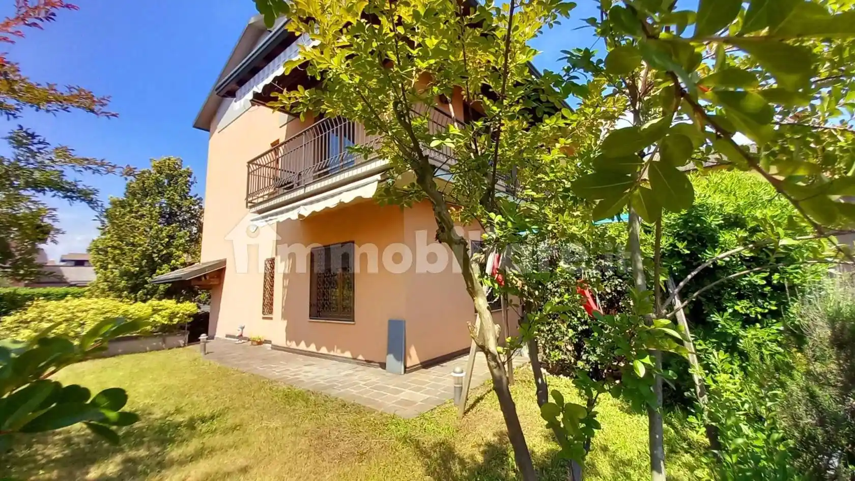 Villa in vendita a Cermenate