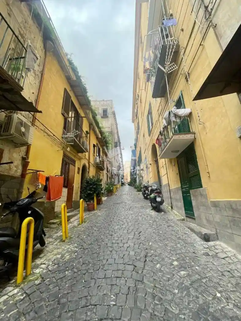 Appartamento in vendita a Napoli