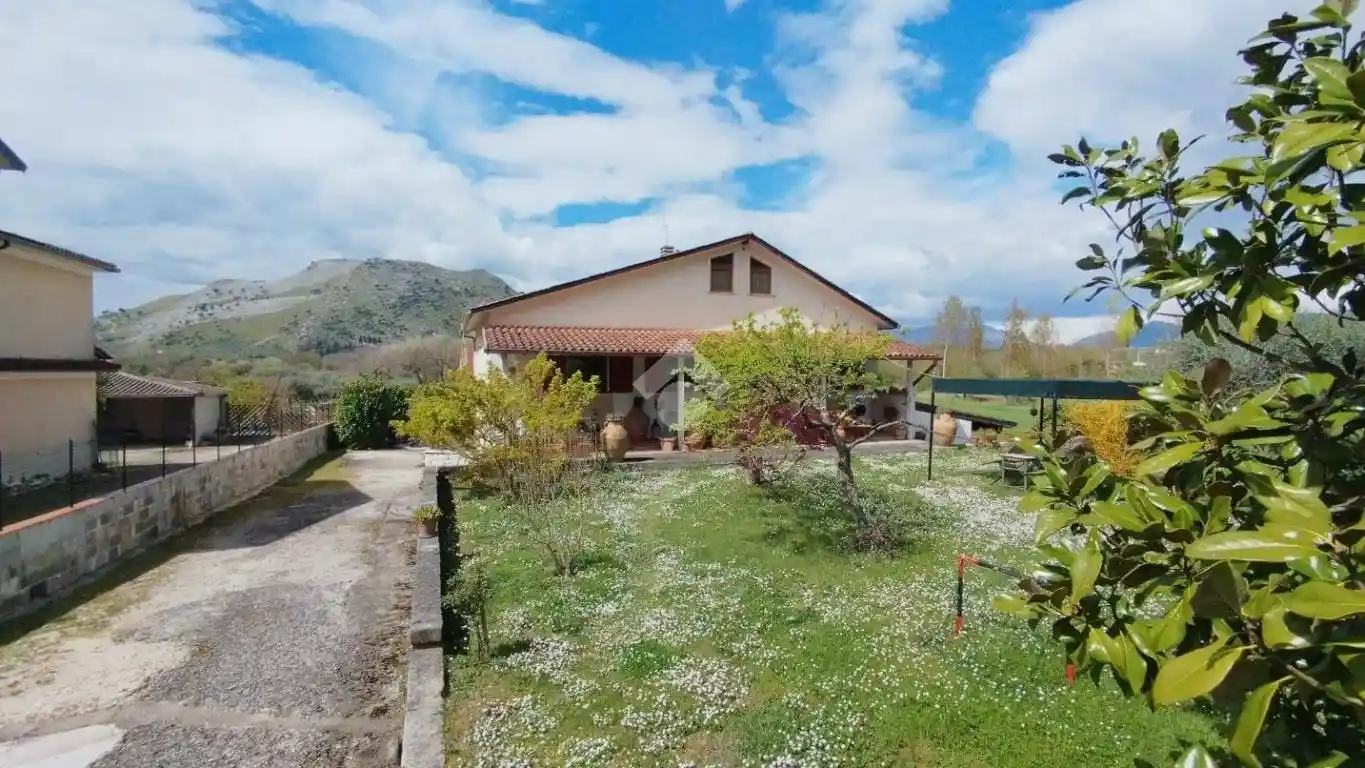 Casa indipendente in vendita a Cervaro