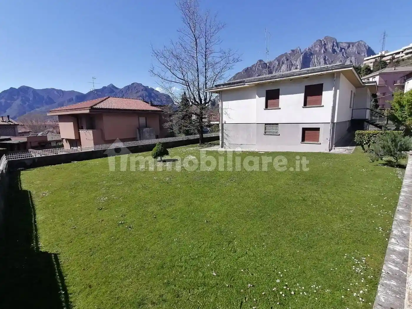 Villa in vendita a Lecco