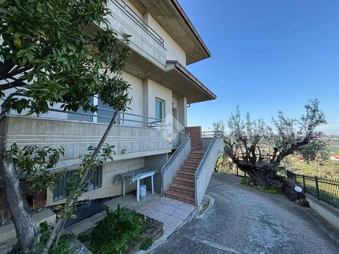 Villetta a schiera in vendita a Cellino Attanasio