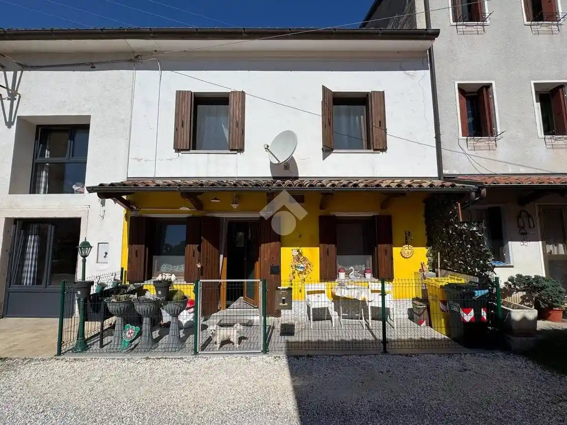 Casa indipendente in vendita a Vittorio Veneto
