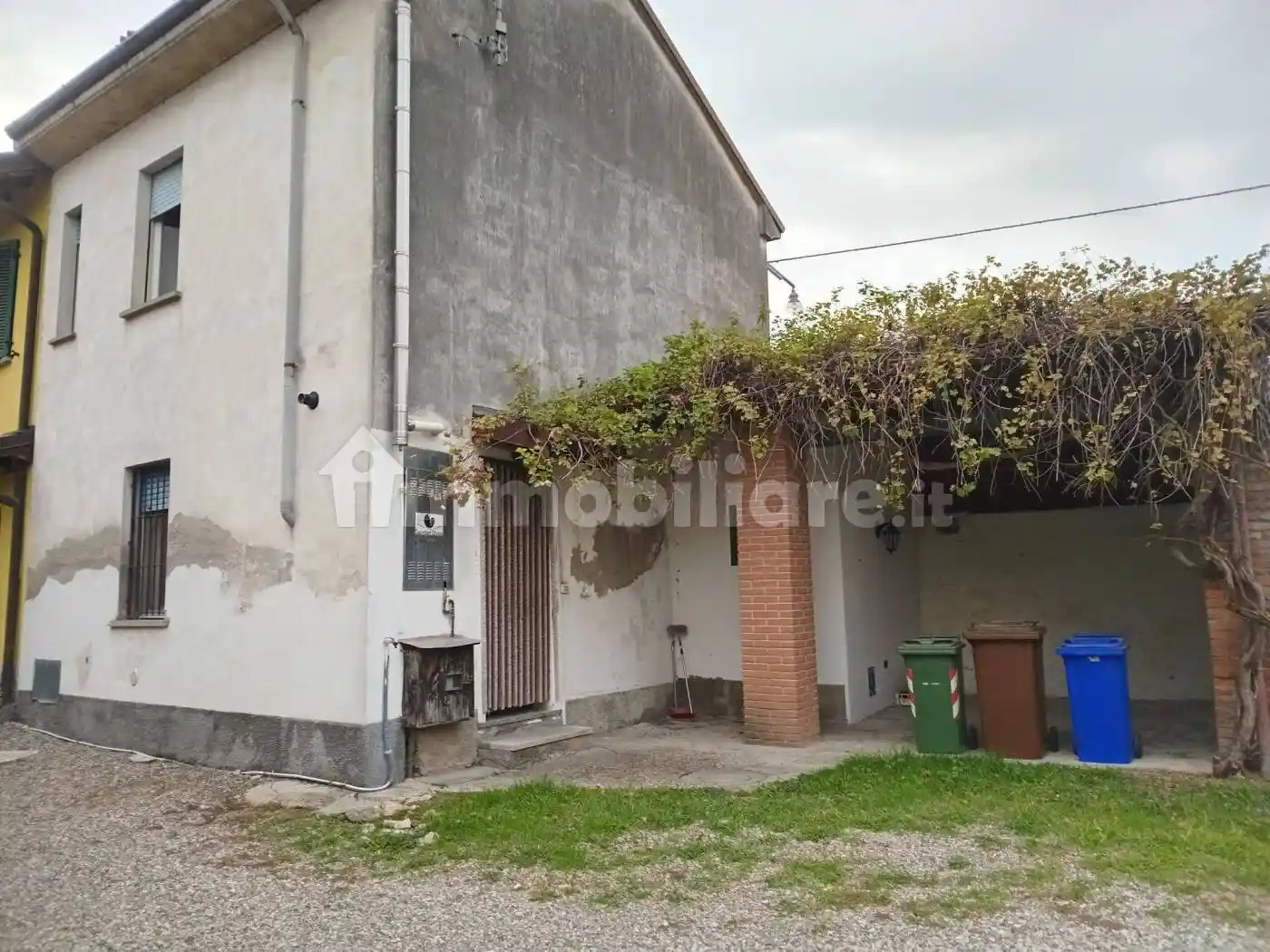 Villetta a schiera in vendita a Vellezzo Bellini