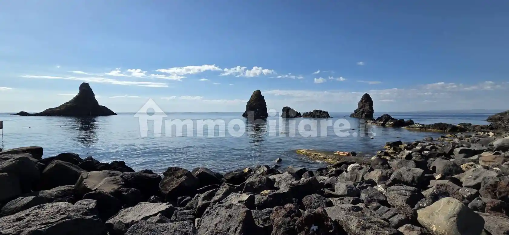 Casa indipendente in vendita a Aci Castello