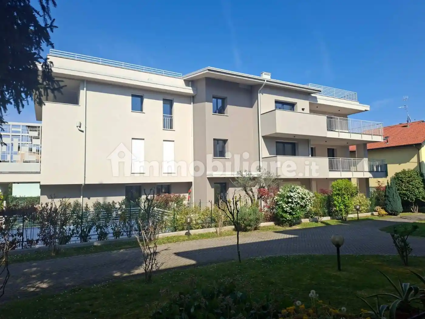 Appartamento in vendita a Desenzano del Garda