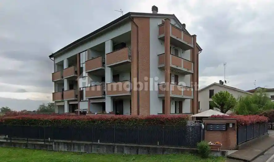 Appartamento in vendita a Montechiarugolo