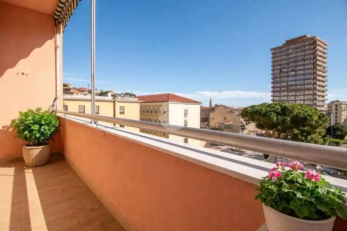 Appartamento in vendita a Imperia