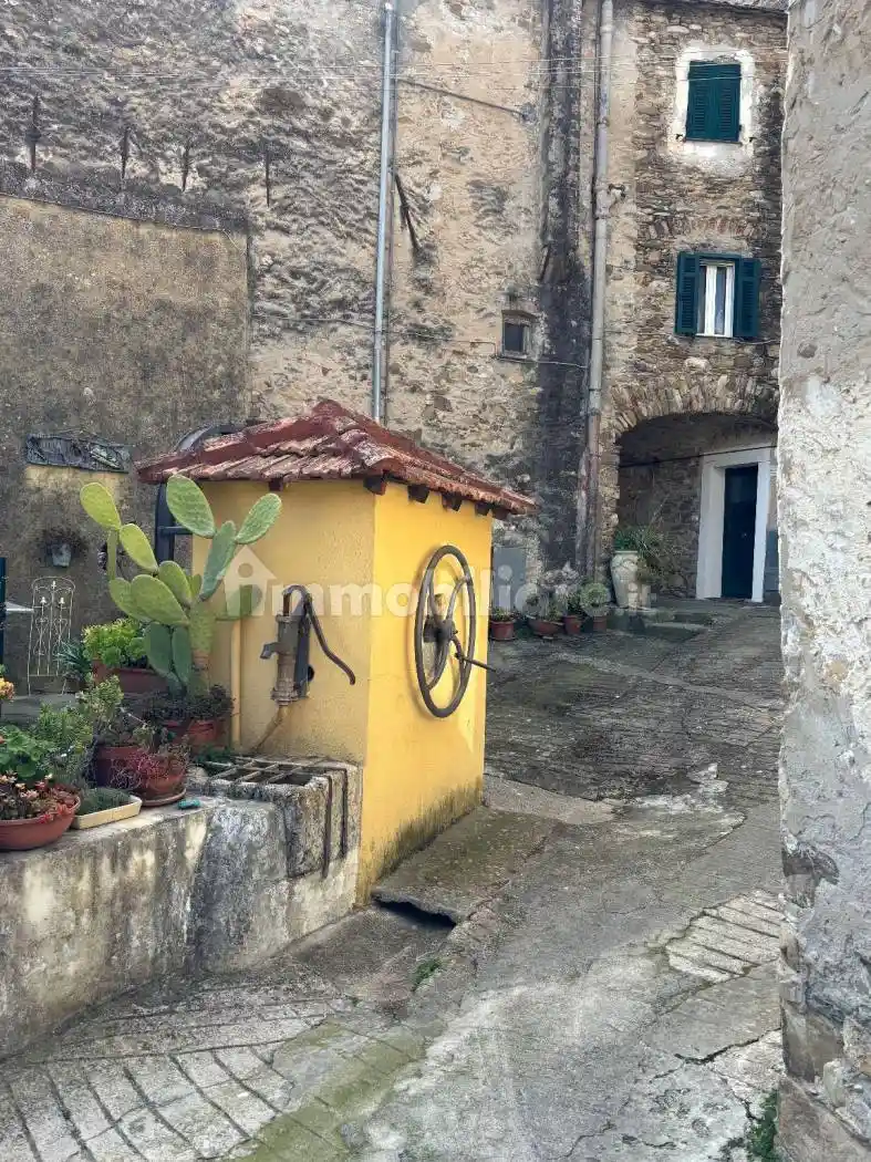 Appartamento in vendita a Imperia