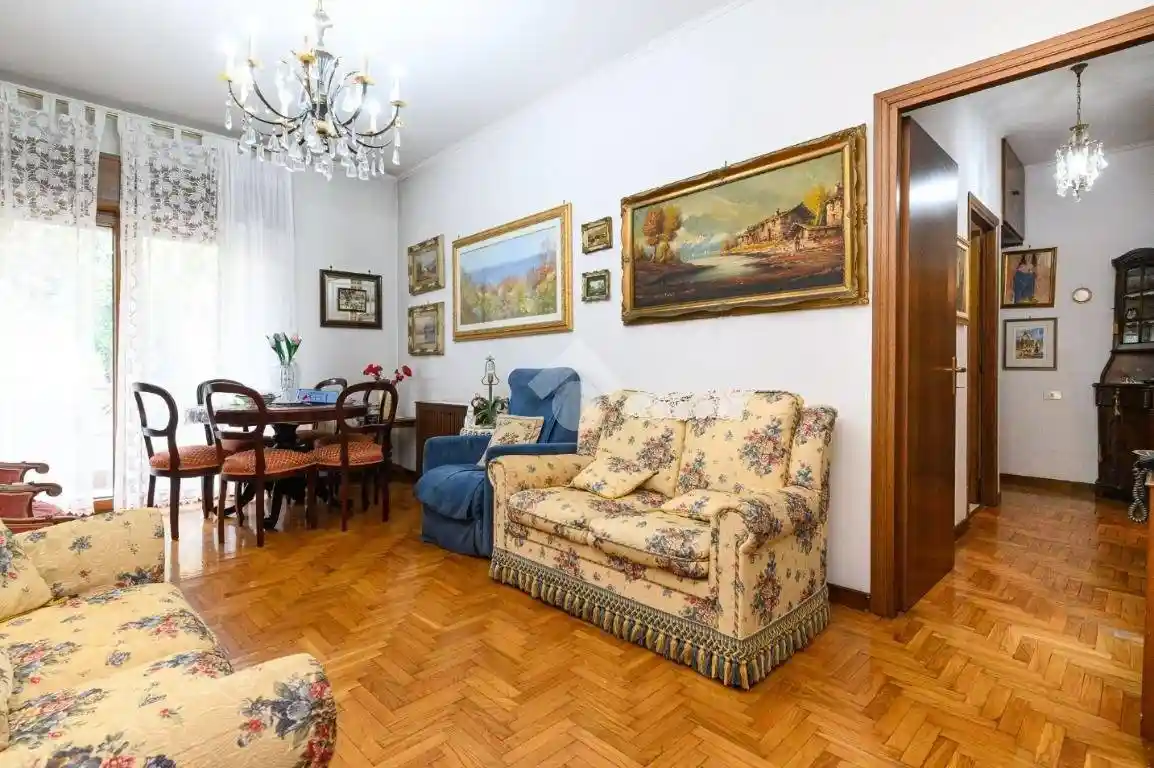 Appartamento in vendita a Roma