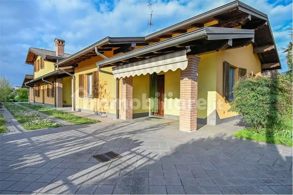 Villa in vendita a Covo