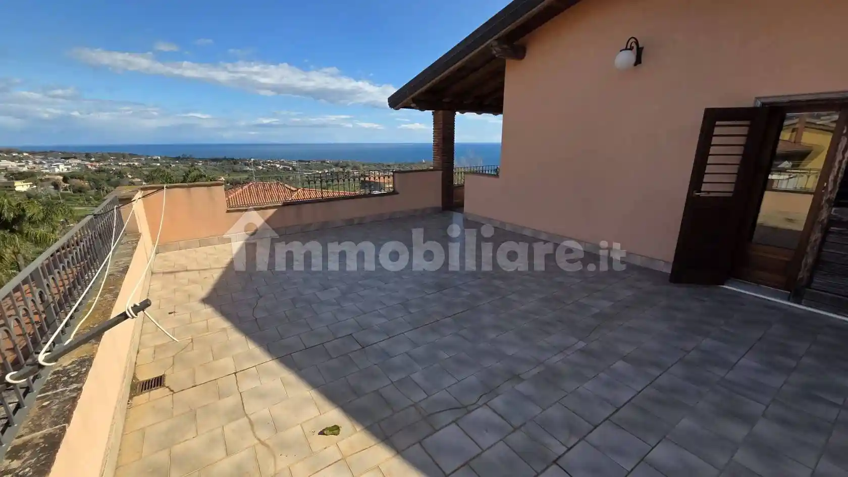 Villa in vendita a Aci Castello