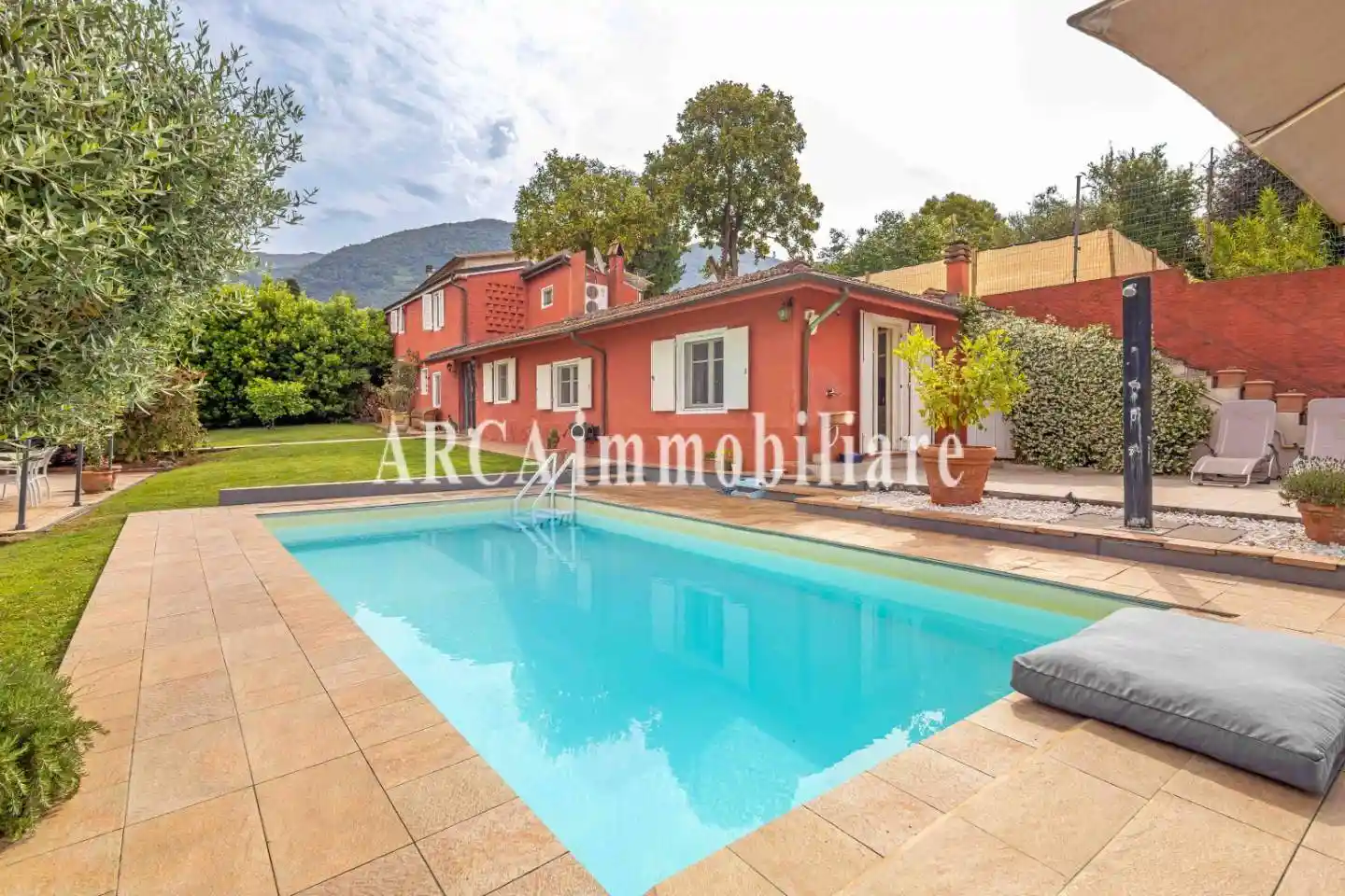 Rustico - Casale in vendita a Camaiore