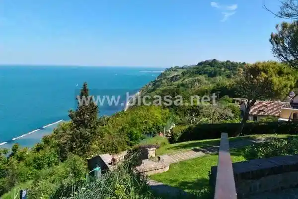 Villa in vendita a Pesaro