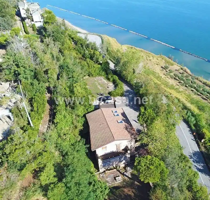 Villa in vendita a Pesaro