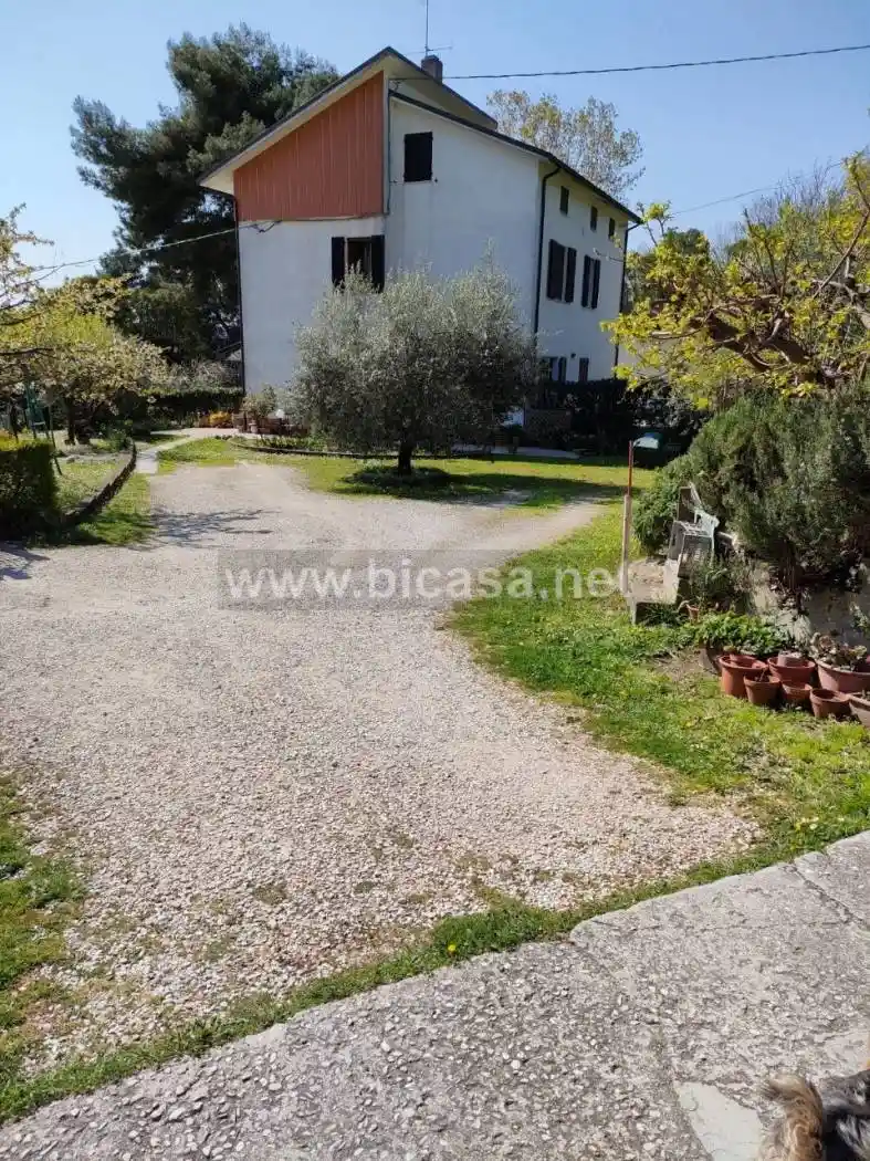 Villa in vendita a Pesaro