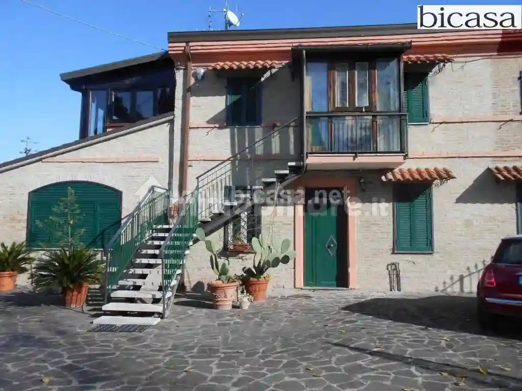 Villetta a schiera - foto 2