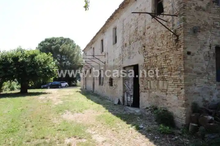 Rustico - Casale in vendita a Pesaro