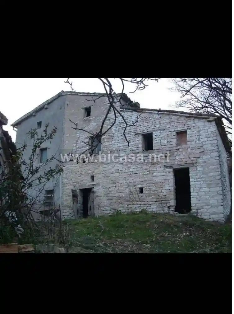 Rustico - Casale in vendita a Cagli