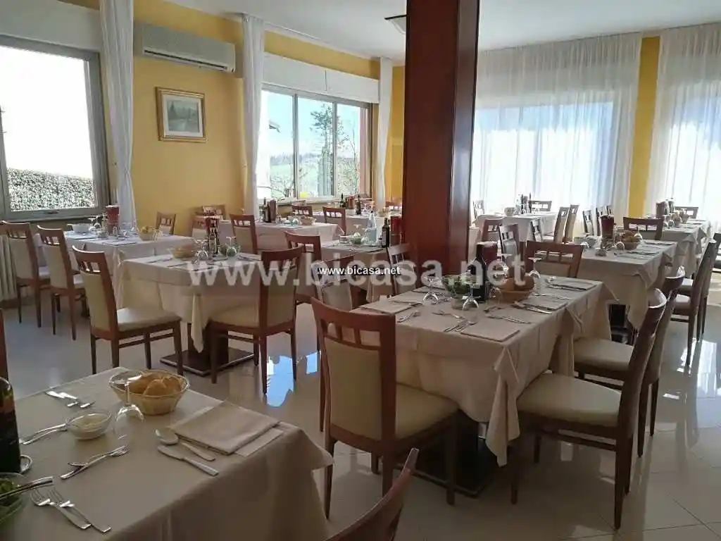 Palazzo - Edificio in vendita a Salsomaggiore Terme