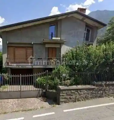 Villa in vendita a Breno