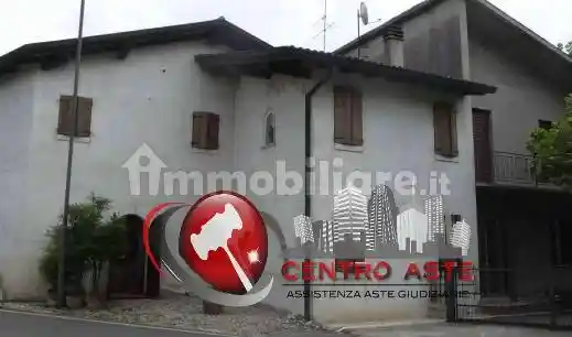 Villa in vendita a Concamarise