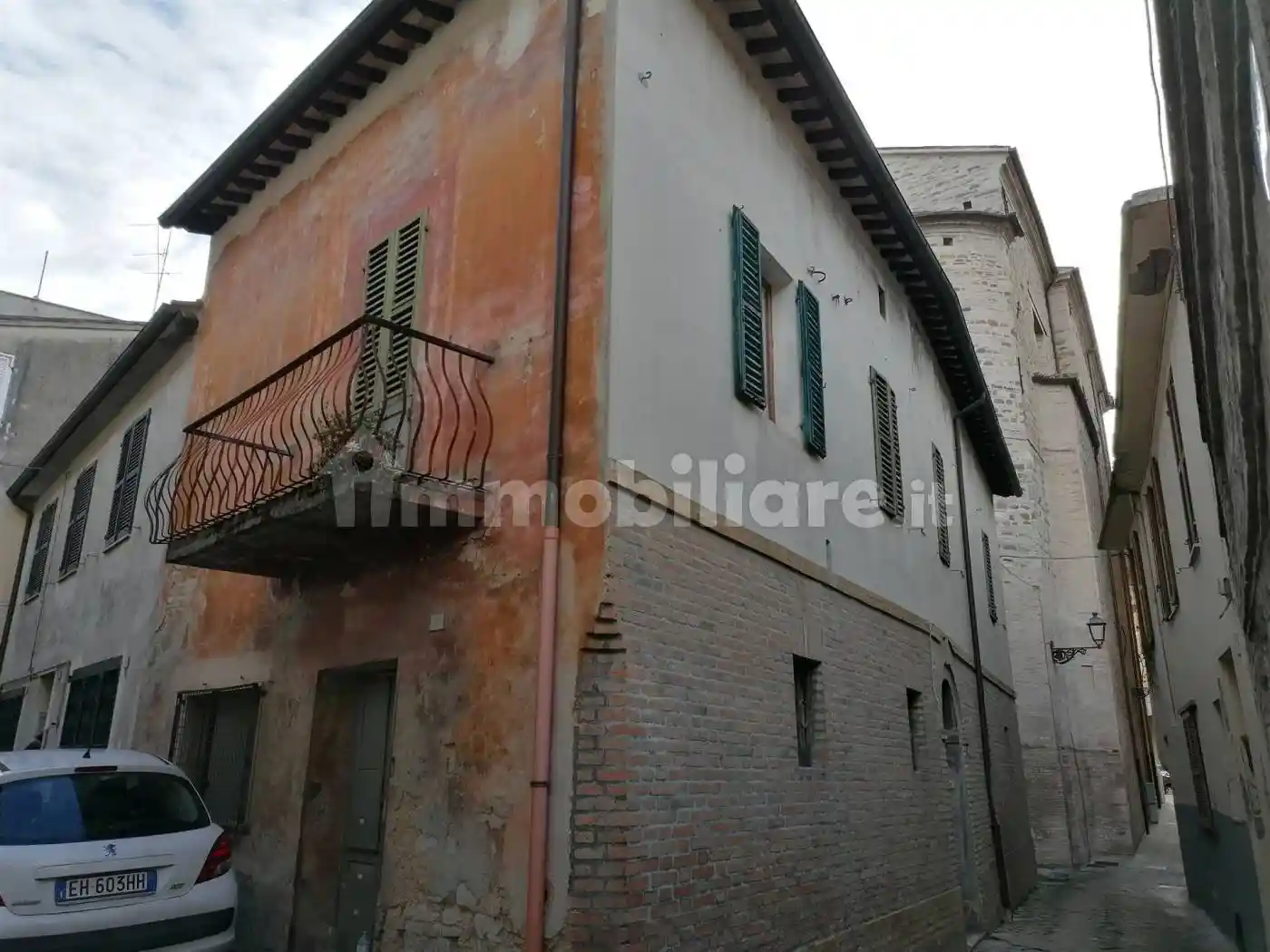 Casa indipendente in vendita a San Severino Marche