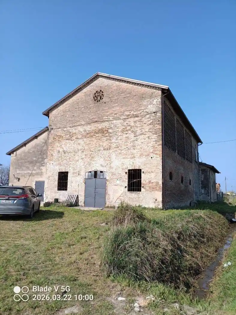 Casa indipendente in vendita a Gattatico