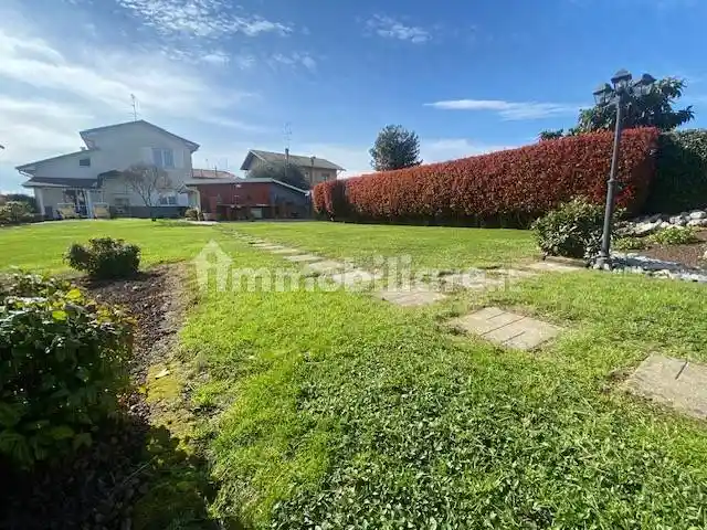 Villa in vendita a Novedrate