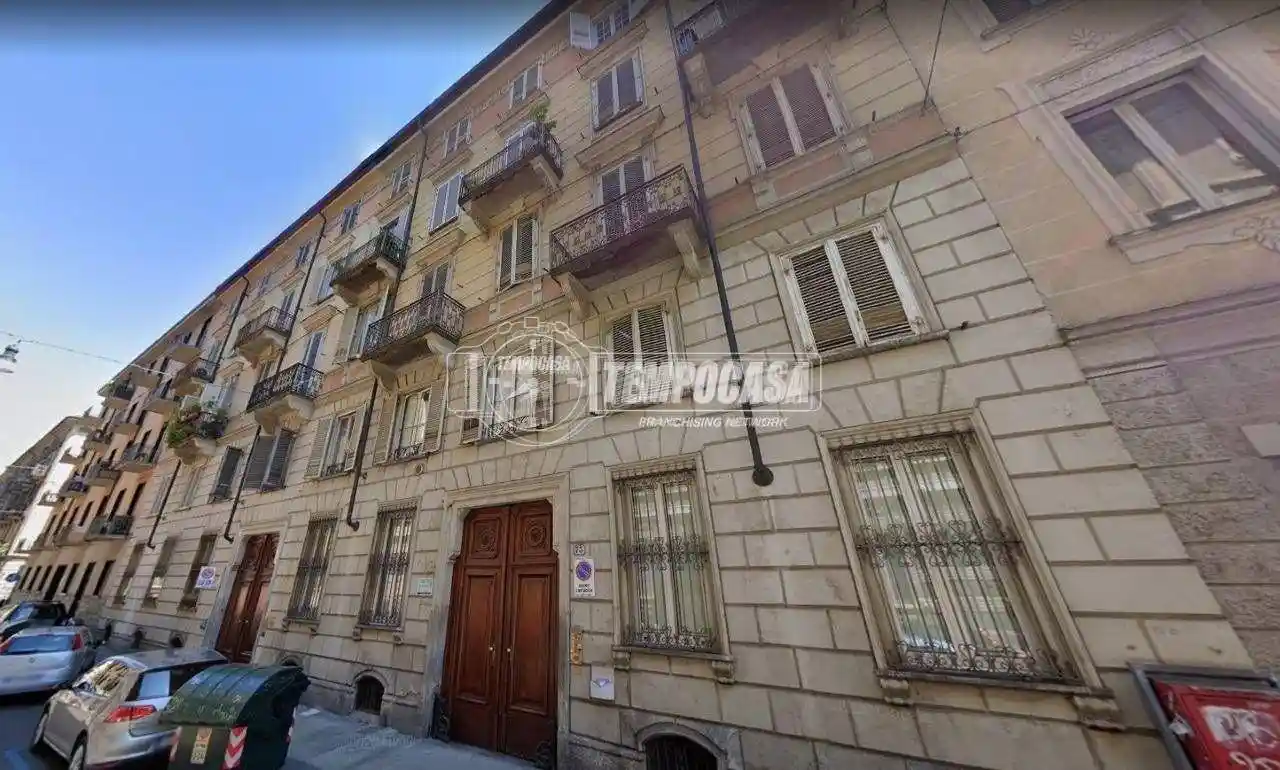 Appartamento in vendita a Torino
