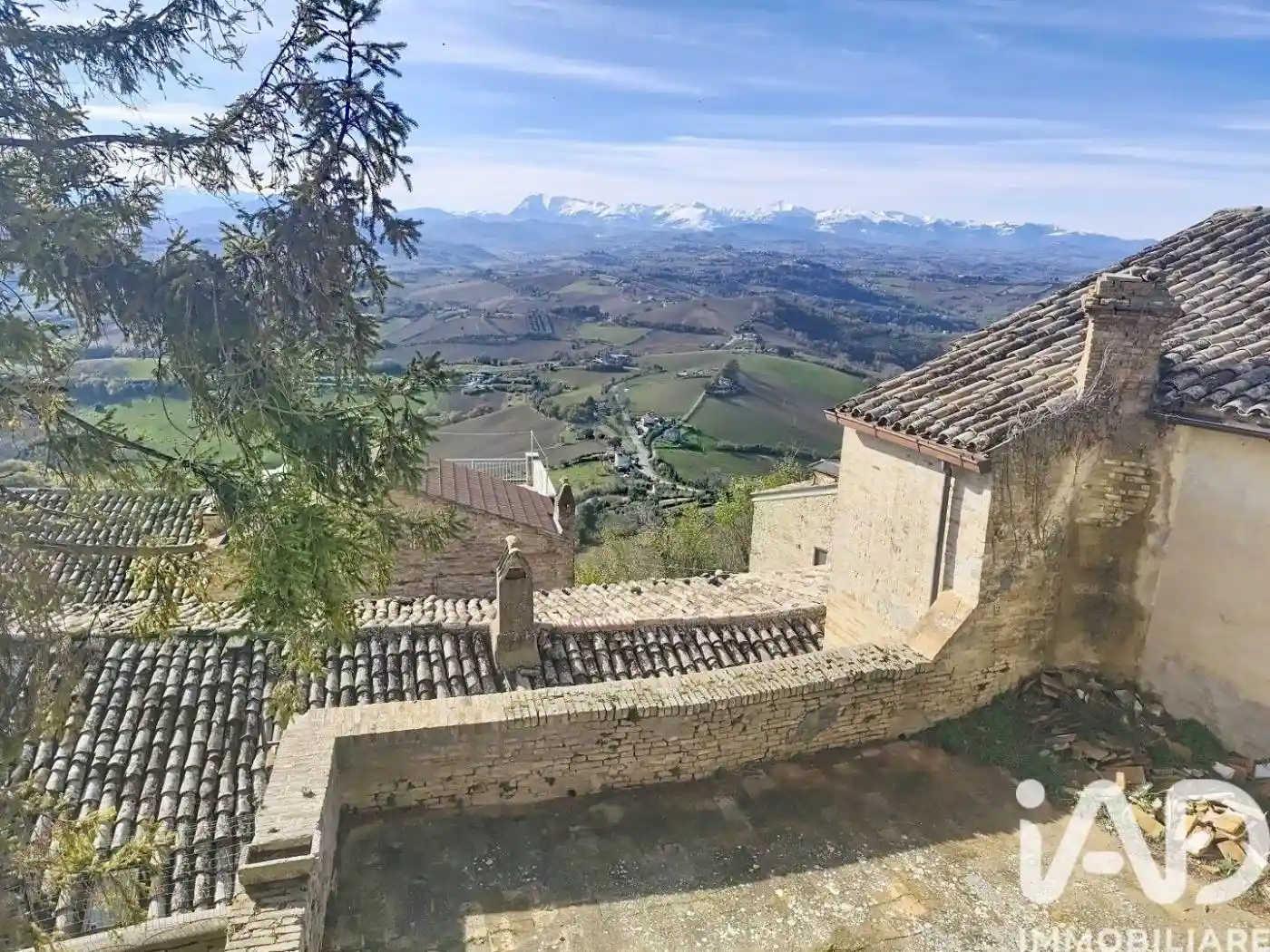Palazzo - Edificio in vendita a Monterubbiano