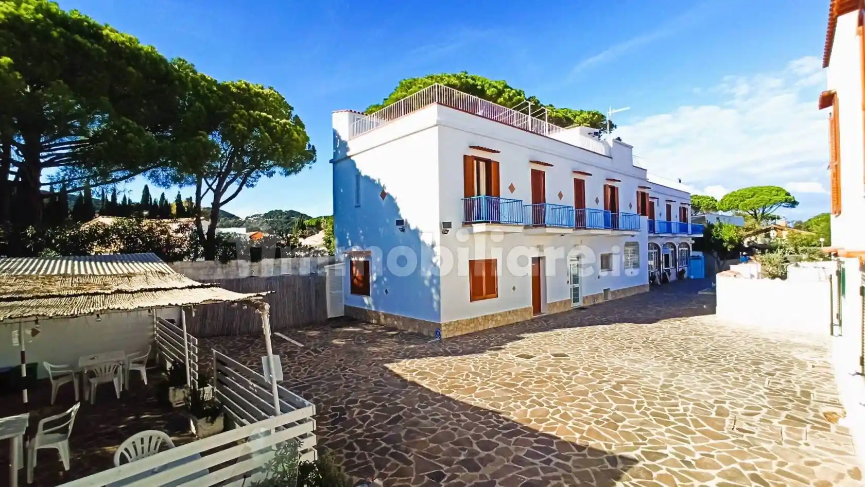 Palazzo - Edificio in vendita a San Felice Circeo