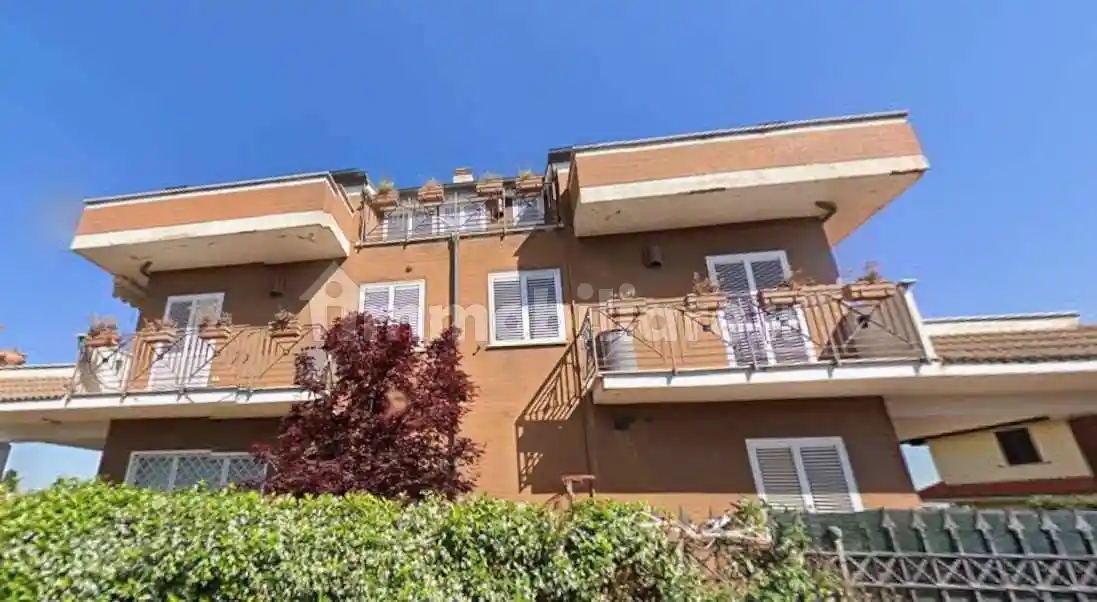 Casa indipendente in vendita a Roma