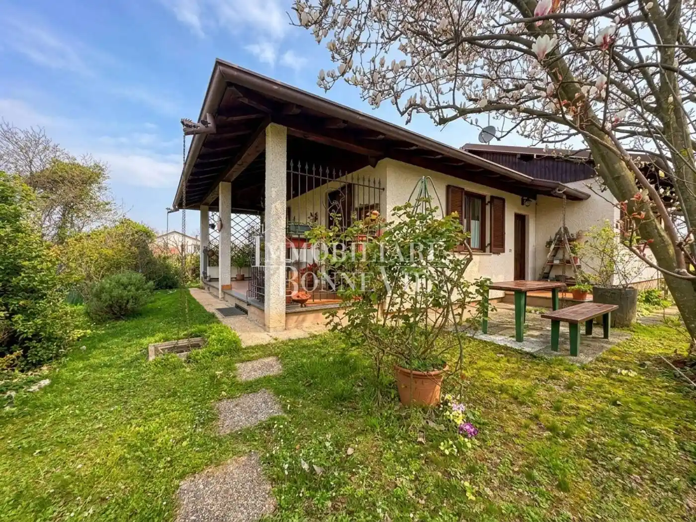 Villa in vendita a Lomazzo